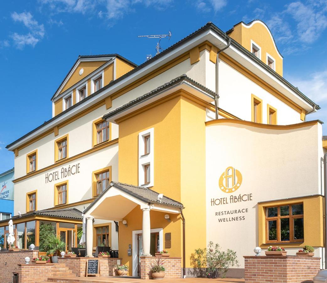 Hotel Abacie & Wellness Valašské Meziříčí Zewnętrze zdjęcie