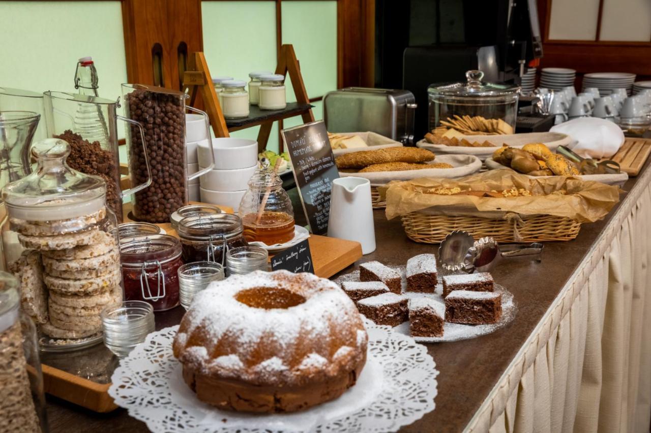 Hotel Abacie & Wellness Valašské Meziříčí Zewnętrze zdjęcie